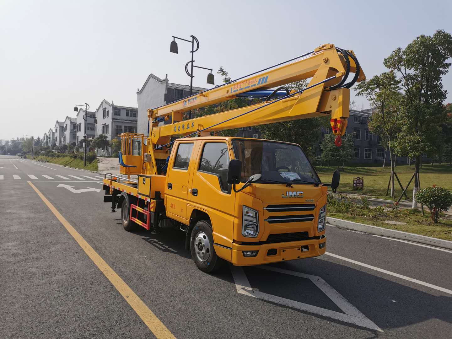 江鈴高空作業(yè)車報(bào)價.jpg